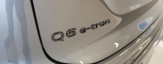 Audi Q6 e-tron 2026 Sportback e-tron quattro S line Plus