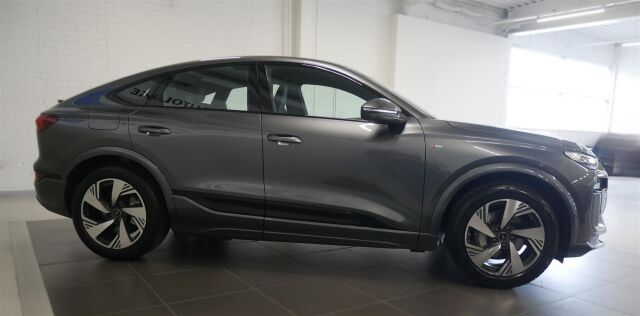 Audi Q6 e-tron 2026 Sportback e-tron quattro S line Plus