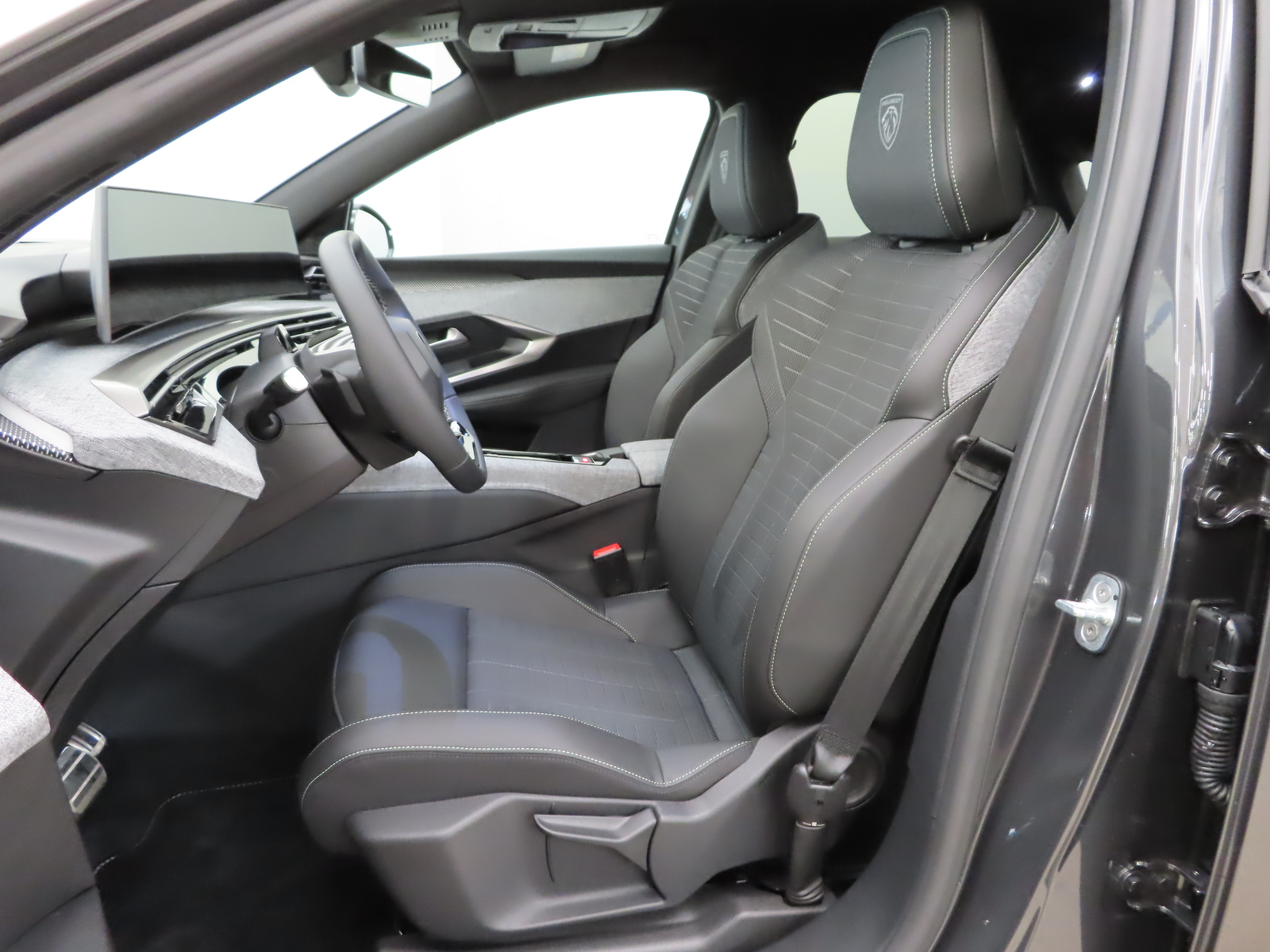Peugeot e-3008 2026, kuva 7/10