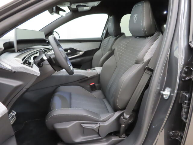 Peugeot E-3008 2026 GT AWD 73 kWh 325 Automaatti *Huippu varusteinen GT heti toimitukseen *Vetokoukku *Korko alk. 1,49%