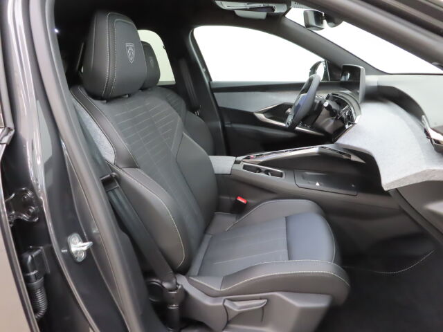 Peugeot E-3008 2026 GT AWD 73 kWh 325 Automaatti *Huippu varusteinen GT heti toimitukseen *Vetokoukku *Korko alk. 1,49%