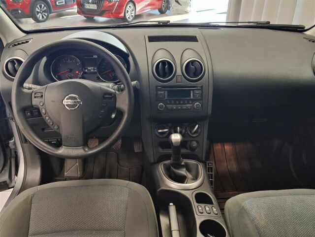 NISSAN Qashqai 2013 1,6L Stop / Start System Visia 2WD 5M/T Select