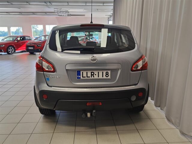 NISSAN Qashqai 2013 1,6L Stop / Start System Visia 2WD 5M/T Select