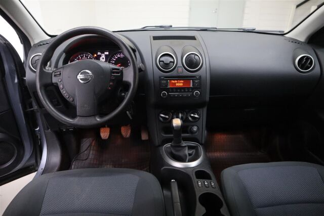 NISSAN Qashqai 2012 1,6L Stop / Start System Select Edition 2WD