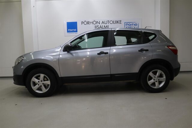 NISSAN Qashqai 2012 1,6L Stop / Start System Select Edition 2WD