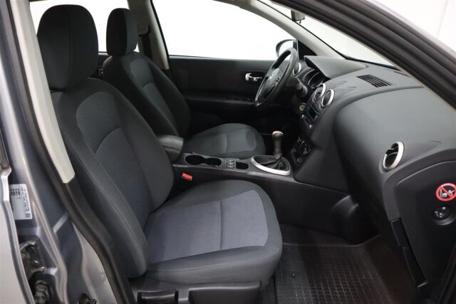 NISSAN Qashqai 2012 1,6L Stop / Start System Select Edition 2WD