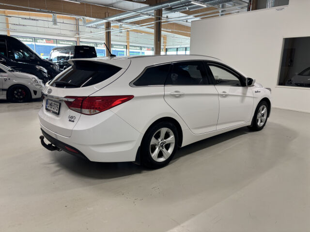 HYUNDAI i40 2015 Wagon 1,7 CRDi 85kW 6MT ISG Comfort *Vetokoukku *Lohkolämmitin *Vakionopeudensäädin *Juuri huollettu
