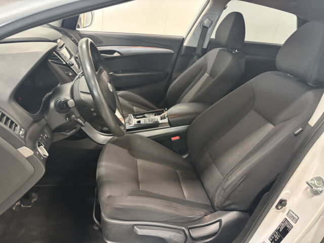 HYUNDAI i40 2015 Wagon 1,7 CRDi 85kW 6MT ISG Comfort *Vetokoukku *Lohkolämmitin *Vakionopeudensäädin *Juuri huollettu