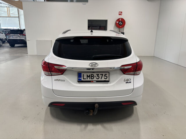 HYUNDAI i40 2015 Wagon 1,7 CRDi 85kW 6MT ISG Comfort *Vetokoukku *Lohkolämmitin *Vakionopeudensäädin *Juuri huollettu