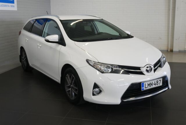 TOYOTA Auris 2014 Touring Sports 1,6 Valvematic Active Edition