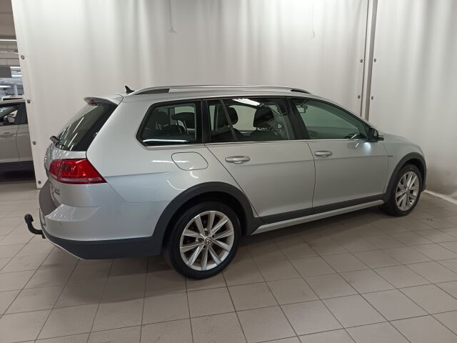 VOLKSWAGEN Golf 2015 Variant Alltrack 2,0 TDI 135 kW (184 hv) BlueMotion Technology 4MOTION DSG-aut