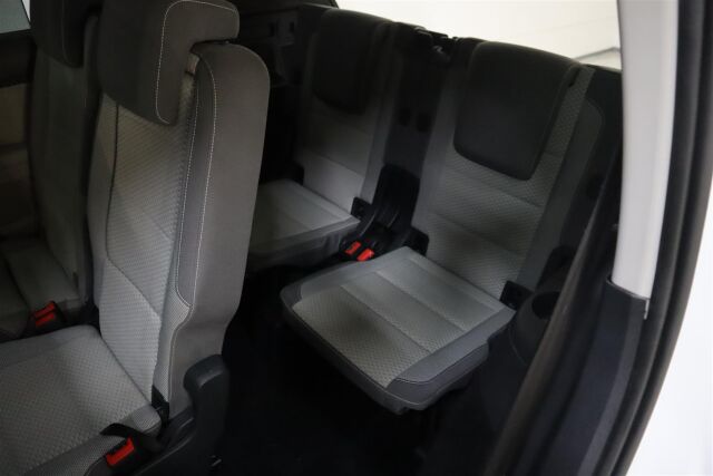 VOLKSWAGEN Touran 2016 Comfortline 1,4 TSI 110 kW (150 hv) DSG-automaatti