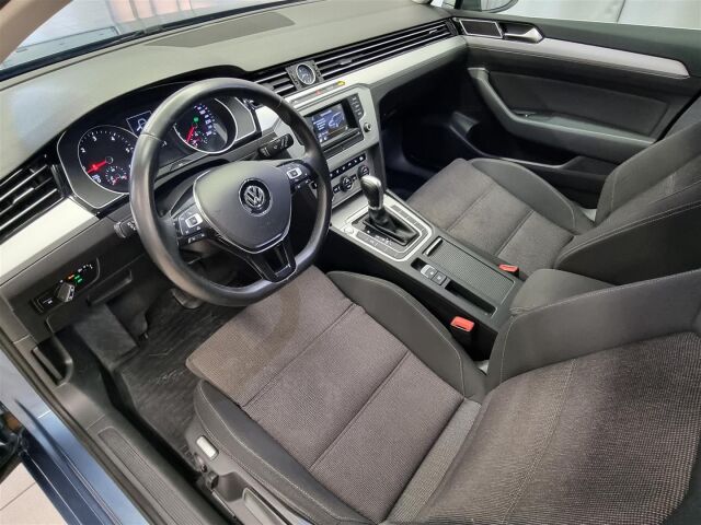 VOLKSWAGEN Passat 2016 Variant Comfortline 1,6 TDI 88 kW (120 hv) DSG * Vetokoukku, Moottorinlämmitin, Pysäköintitutka *