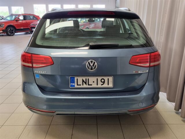 VOLKSWAGEN Passat 2016 Variant Comfortline 1,6 TDI 88 kW (120 hv) DSG * Vetokoukku, Moottorinlämmitin, Pysäköintitutka *