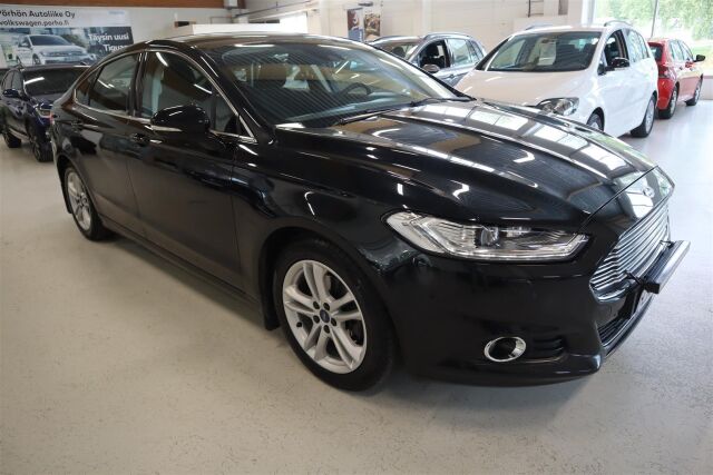 FORD Mondeo 2016 2,0 TDCi 150hv M6 Titanium Business 5D