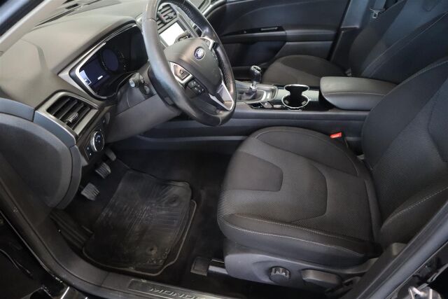 FORD Mondeo 2016 2,0 TDCi 150hv M6 Titanium Business 5D
