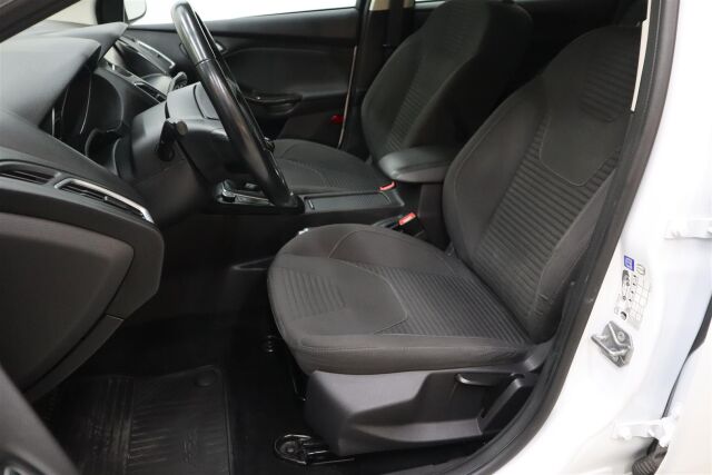 FORD Focus 2016 1,5 EcoBoost 150 hv Start/Stop M6 Titanium 5-ovinen