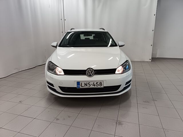 VOLKSWAGEN Golf 2017 Variant Luxline 1,2 TSI 63 kW (85 hv)*HYVÄKUNTOINEN PERUSBENSAFARKKU*