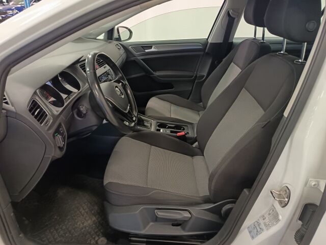 VOLKSWAGEN Golf 2017 Variant Luxline 1,2 TSI 63 kW (85 hv)*HYVÄKUNTOINEN PERUSBENSAFARKKU*