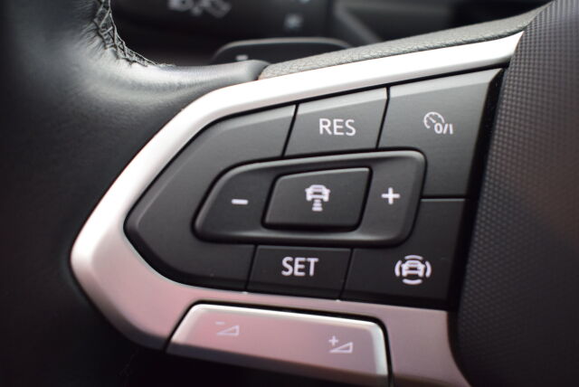 VOLKSWAGEN T-Roc 2022 Style 2,0 TDI SCR 110 kW 4MOTION DSG-automaatti