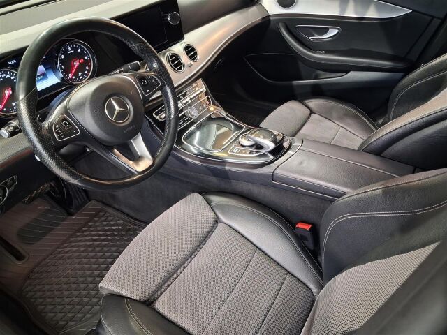 MERCEDES-BENZ E 2017 220 d 4Matic A Premium Business