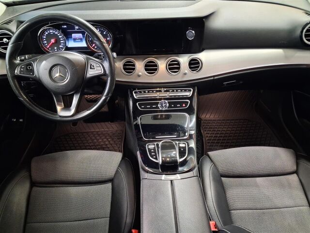 MERCEDES-BENZ E 2017 220 d 4Matic A Premium Business