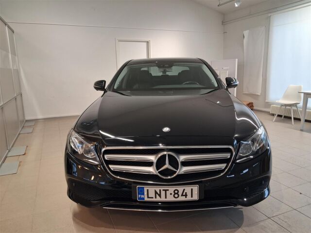 MERCEDES-BENZ E 2017 220 d 4Matic A Premium Business