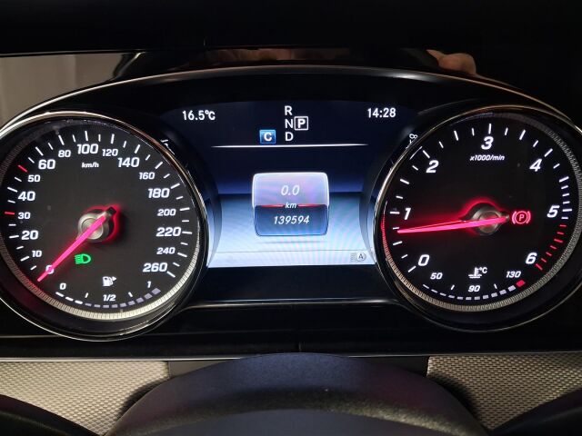 MERCEDES-BENZ E 2017 220 d 4Matic A Premium Business
