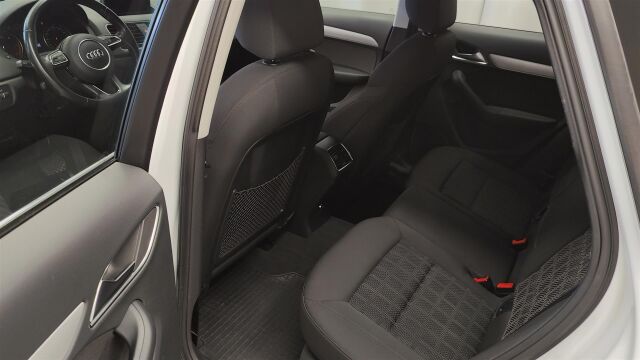 AUDI Q3 2017 Pro Business Sport 2,0 TDI clean diesel 110 kW S tronic