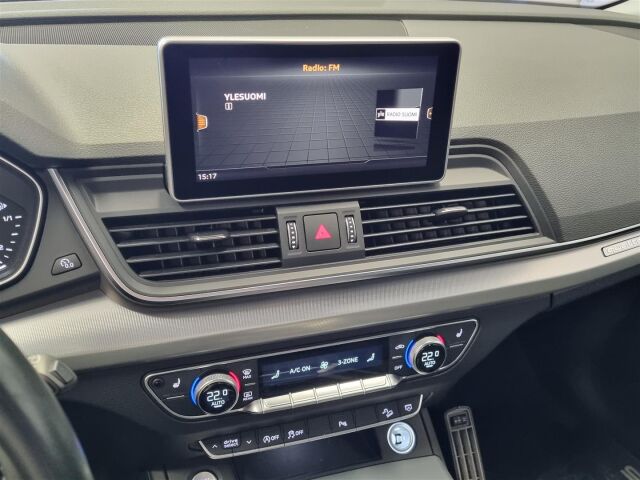 AUDI Q5 2017 Business Sport 2,0 TDI 140 kW quattro S tronic / Matrix / P-Kamera / Navi / Koukku /