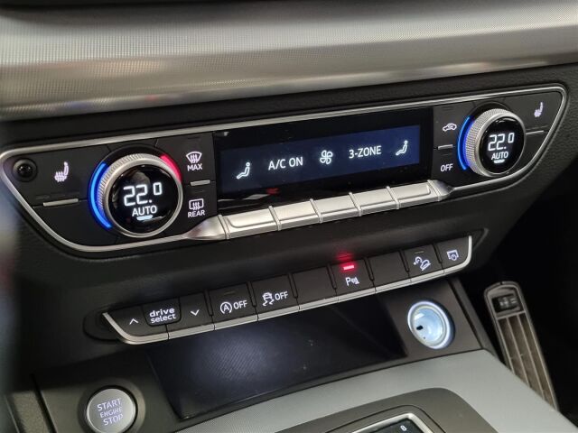 AUDI Q5 2017 Business Sport 2,0 TDI 140 kW quattro S tronic / Matrix / P-Kamera / Navi / Koukku /