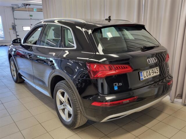 AUDI Q5 2017 Business Sport 2,0 TDI 140 kW quattro S tronic / Matrix / P-Kamera / Navi / Koukku /