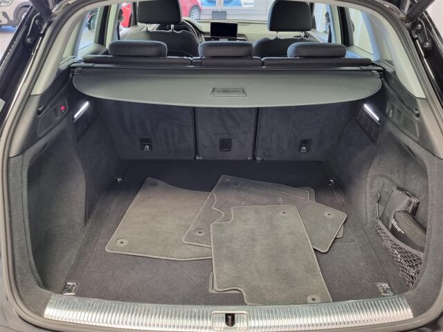 AUDI Q5 2017 Business Sport 2,0 TDI 140 kW quattro S tronic / Matrix / P-Kamera / Navi / Koukku /