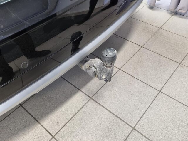 AUDI Q5 2017 Business Sport 2,0 TDI 140 kW quattro S tronic / Matrix / P-Kamera / Navi / Koukku /