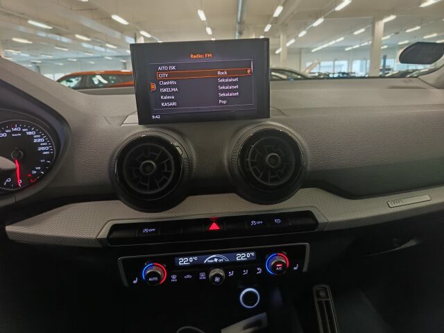 AUDI Q2 2017 Business 1,4 TFSI COD 110 kW S tronic**OIKHEINKI SIISTI JA HYVIN PIDETTY**