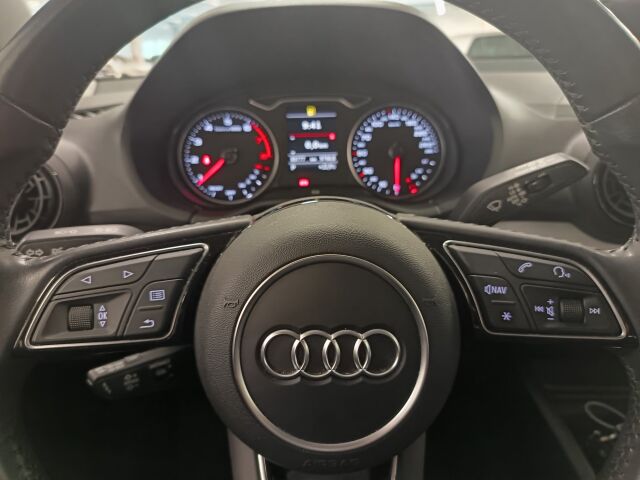AUDI Q2 2017 Business 1,4 TFSI COD 110 kW S tronic**OIKHEINKI SIISTI JA HYVIN PIDETTY**