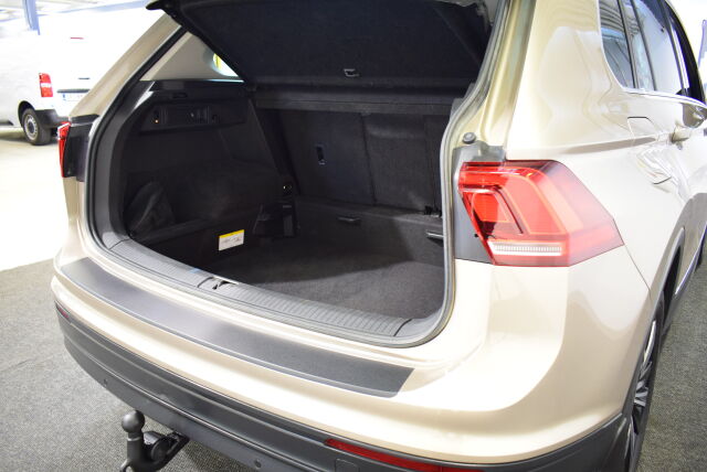 VOLKSWAGEN Tiguan 2018 Comfortline 2,0 TDI SCR 110 kW (150 hv) 4MOTION DSG-automaatti Winter Edition