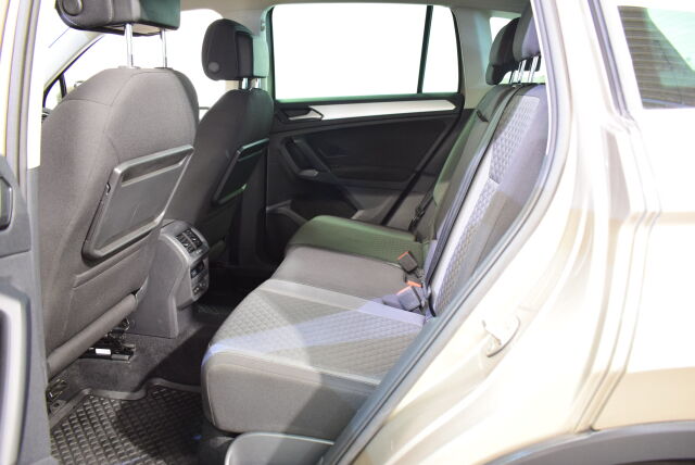 VOLKSWAGEN Tiguan 2018 Comfortline 2,0 TDI SCR 110 kW (150 hv) 4MOTION DSG-automaatti Winter Edition