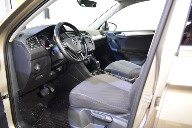 VOLKSWAGEN Tiguan 2018 Comfortline 2,0 TDI SCR 110 kW (150 hv) 4MOTION DSG-automaatti Winter Edition