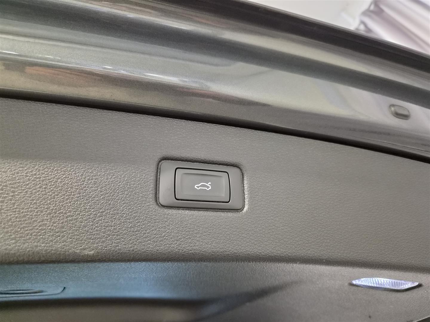 Audi Q7 2018, kuva 7/27