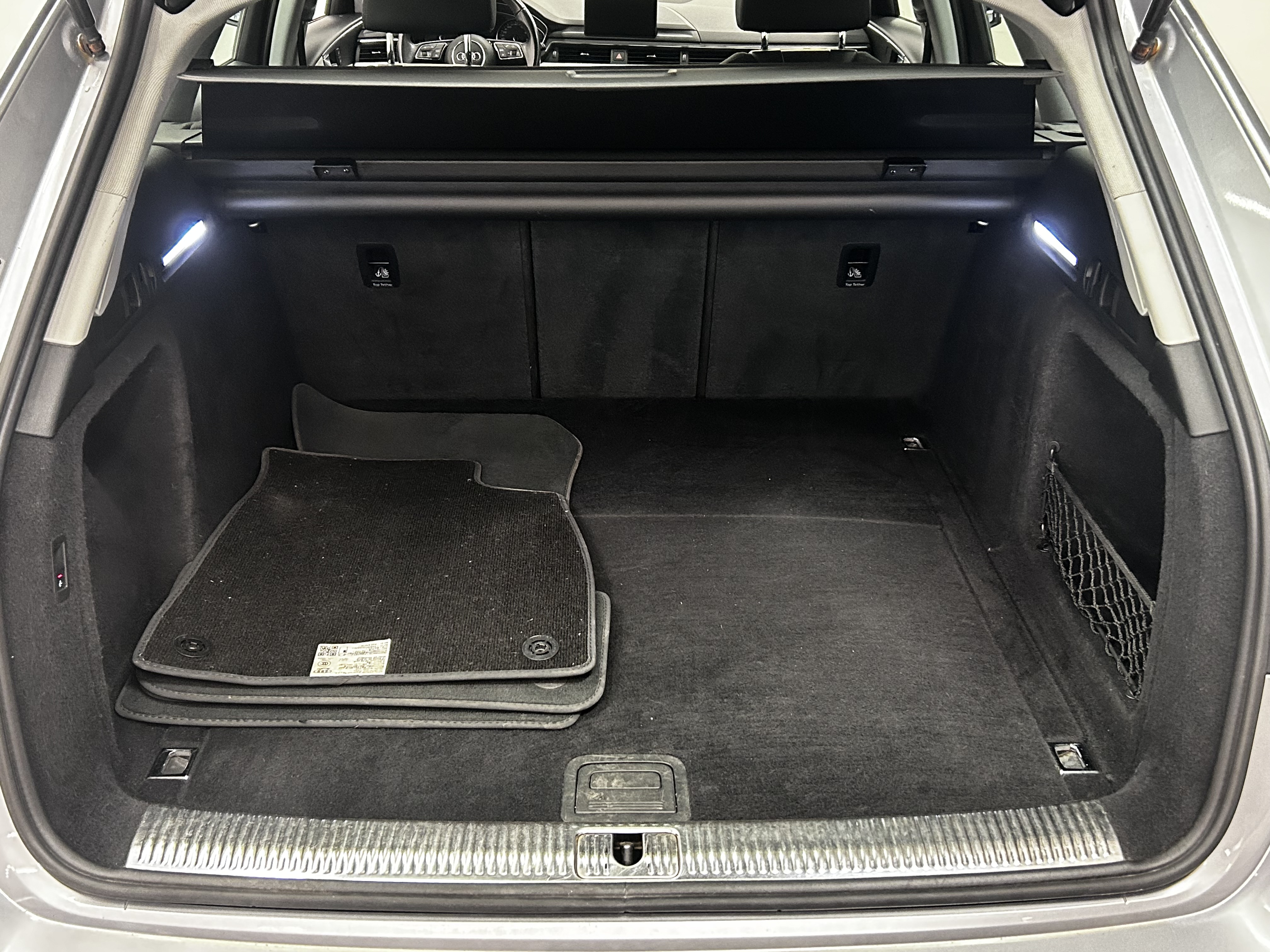 Audi A4 2018, kuva 7/14