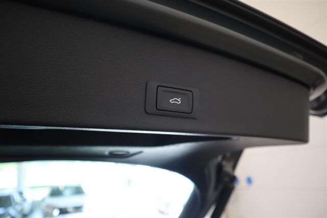 AUDI Q2 2018 Business Plus Edition 1,6 TDI 85 kW S tronic