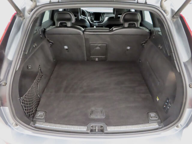 VOLVO XC60 2018 T8 AWD R-Design automaatti Plug-in Hybrid