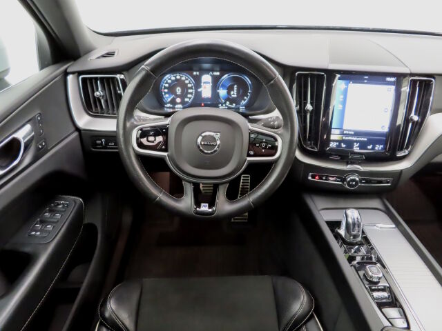 VOLVO XC60 2018 T8 AWD R-Design automaatti Plug-in Hybrid