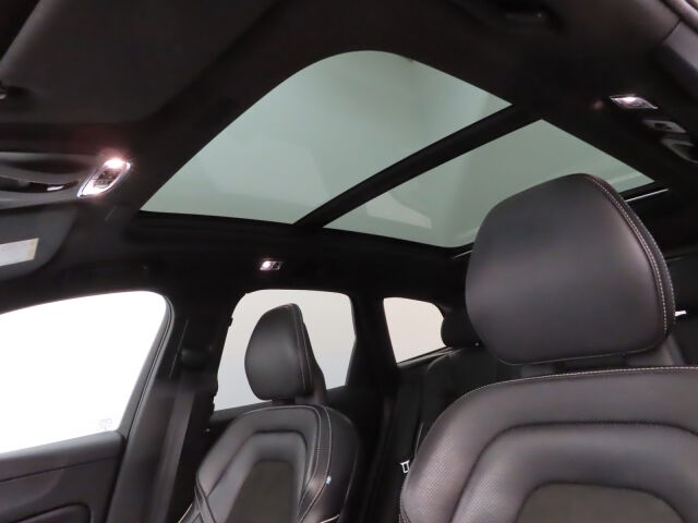 VOLVO XC60 2018 T8 AWD R-Design automaatti Plug-in Hybrid