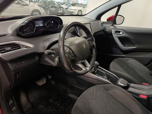 PEUGEOT 2008 2018 Motion PureTech 110 Aut. ** VÄHÄN MAKIAMPI PIKKULEIJONA JA VIELÄ AUTOMAATTIKI AIAI SENTÄÄN!!