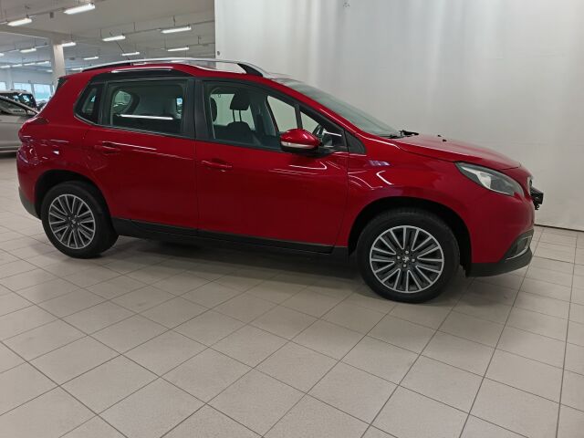 PEUGEOT 2008 2018 Motion PureTech 110 Aut. ** VÄHÄN MAKIAMPI PIKKULEIJONA JA VIELÄ AUTOMAATTIKI AIAI SENTÄÄN!!