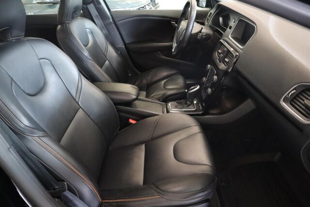 VOLVO V40 Cross Country 2018 T3 Business Dynamic Edition aut