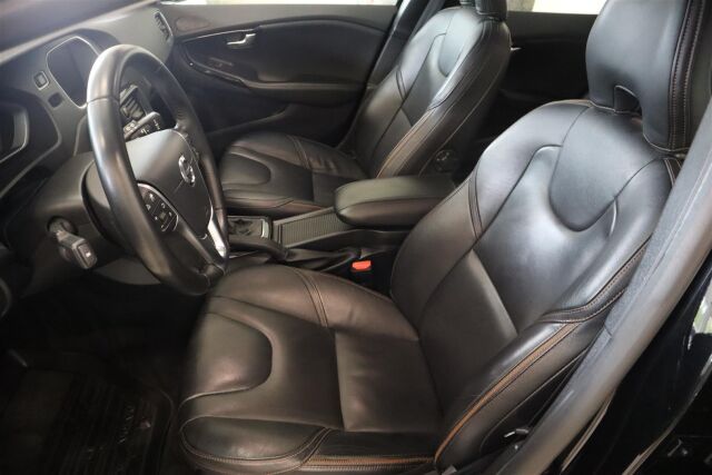 VOLVO V40 Cross Country 2018 T3 Business Dynamic Edition aut
