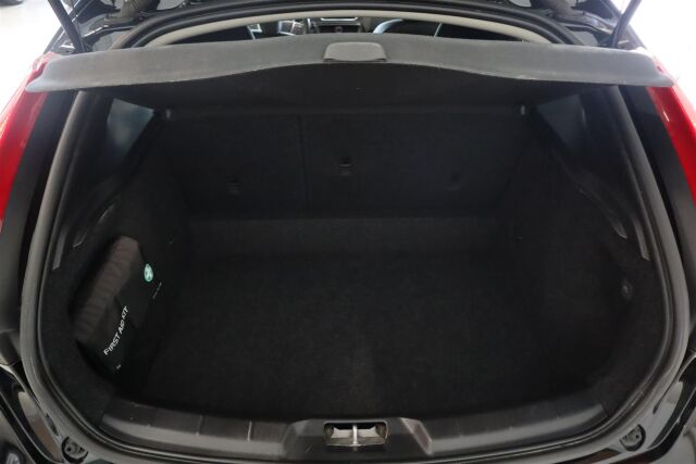 VOLVO V40 Cross Country 2018 T3 Business Dynamic Edition aut